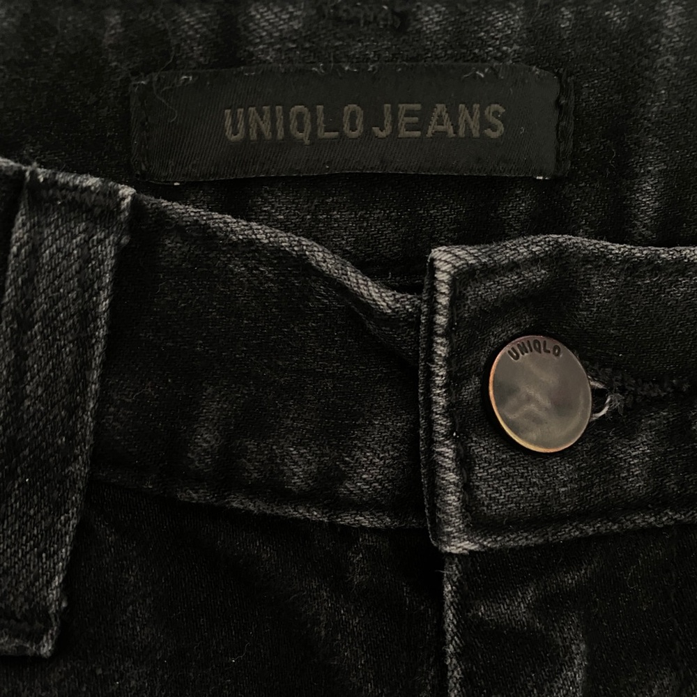 UNIQLO men’s straight leg jeans